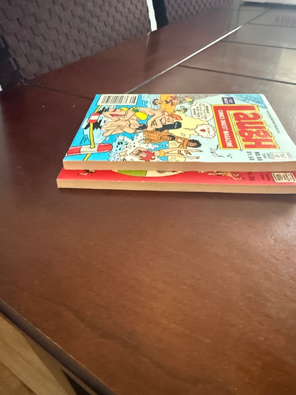 Archie Comics Digest Magazines - Red & Blue Covers - Picture 6 of 6